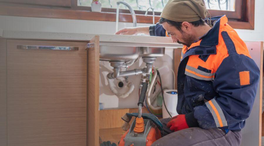 Expert burst pipe repair services in Delong, IN
